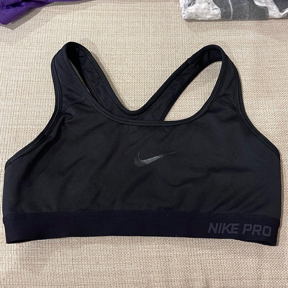Black Nike Pro Sports Bra
